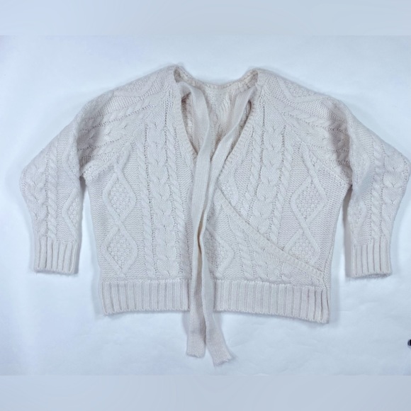 MANGO Sweater with slightly open back and a bow on the back. - Picture 5 of 7